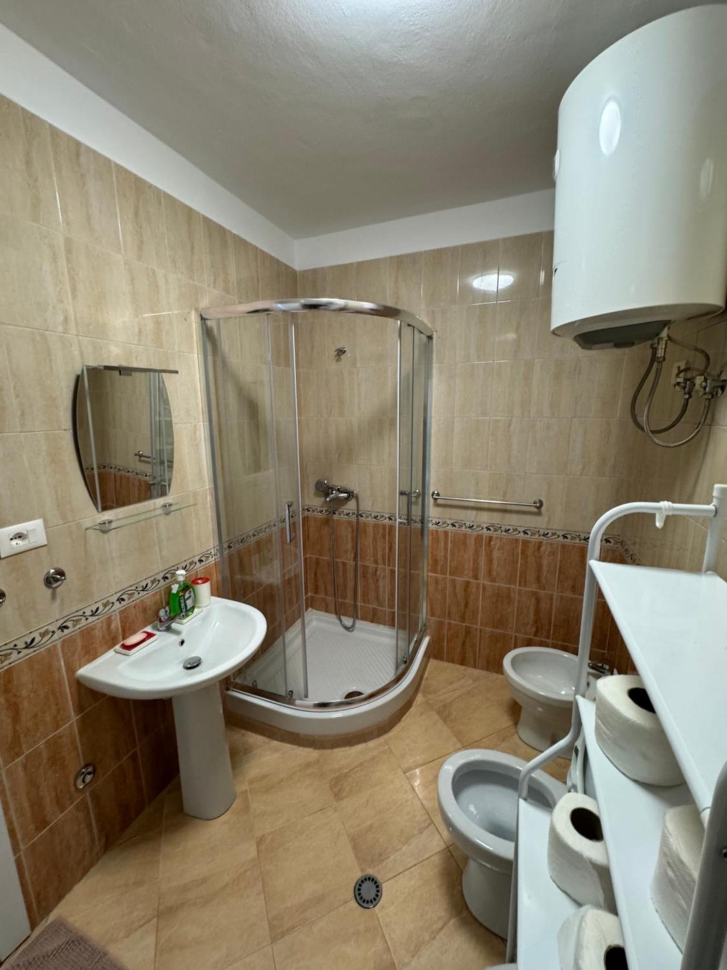 Apartamento Centre Lions Gate 3 *